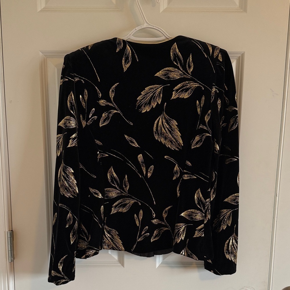 Vintage R&K Evening black velvet with gold accent top EUC Size 12 - Picture 6 of 9
